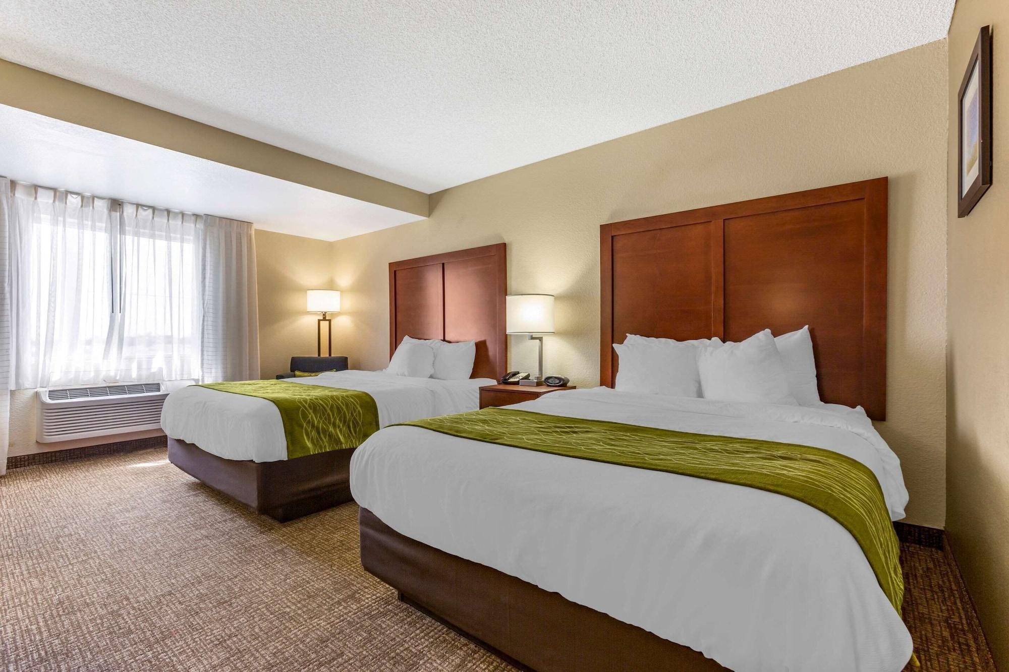 Comfort Inn & Suites Phoenix North - Deer Valley Ngoại thất bức ảnh