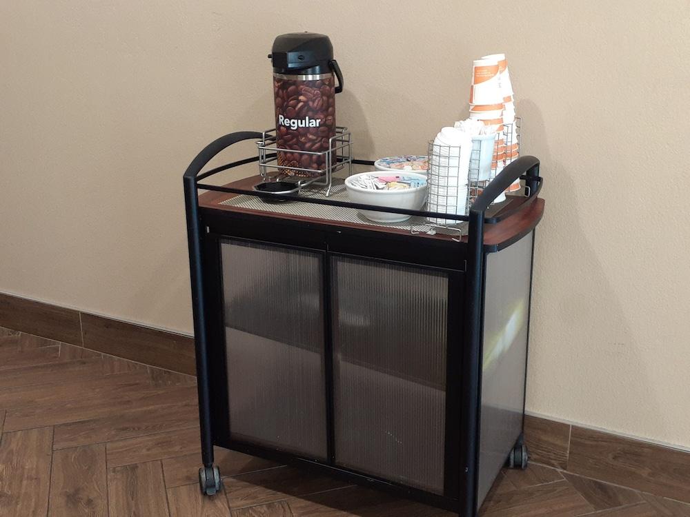 Comfort Inn & Suites Phoenix North - Deer Valley Ngoại thất bức ảnh