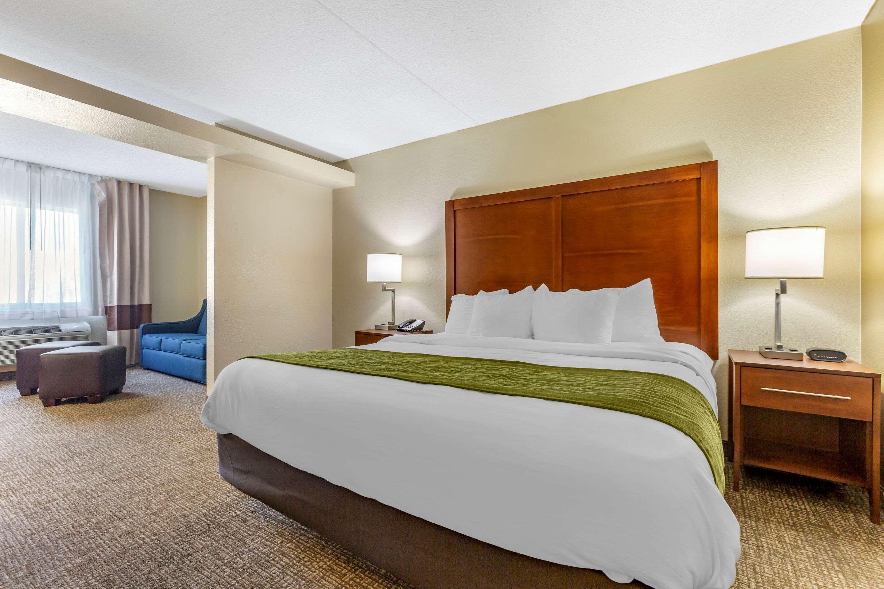 Comfort Inn & Suites Phoenix North - Deer Valley Ngoại thất bức ảnh