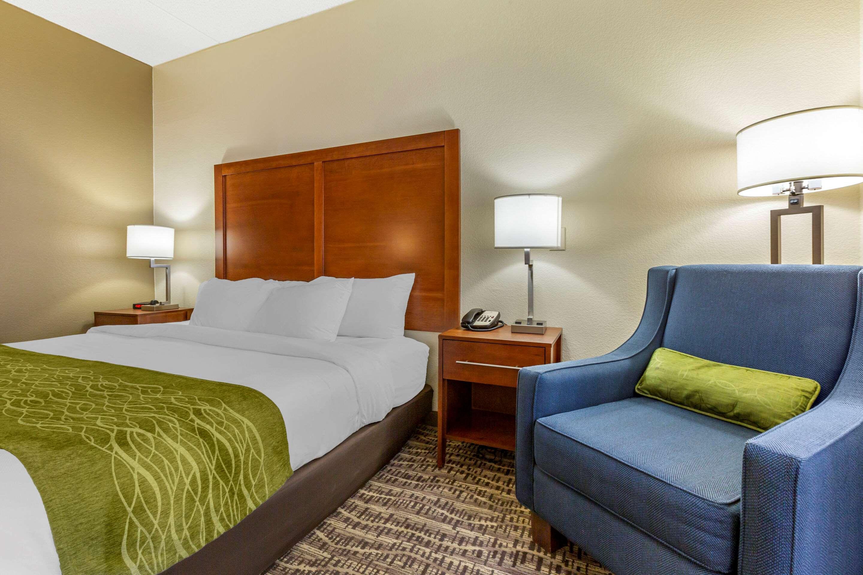 Comfort Inn & Suites Phoenix North - Deer Valley Ngoại thất bức ảnh