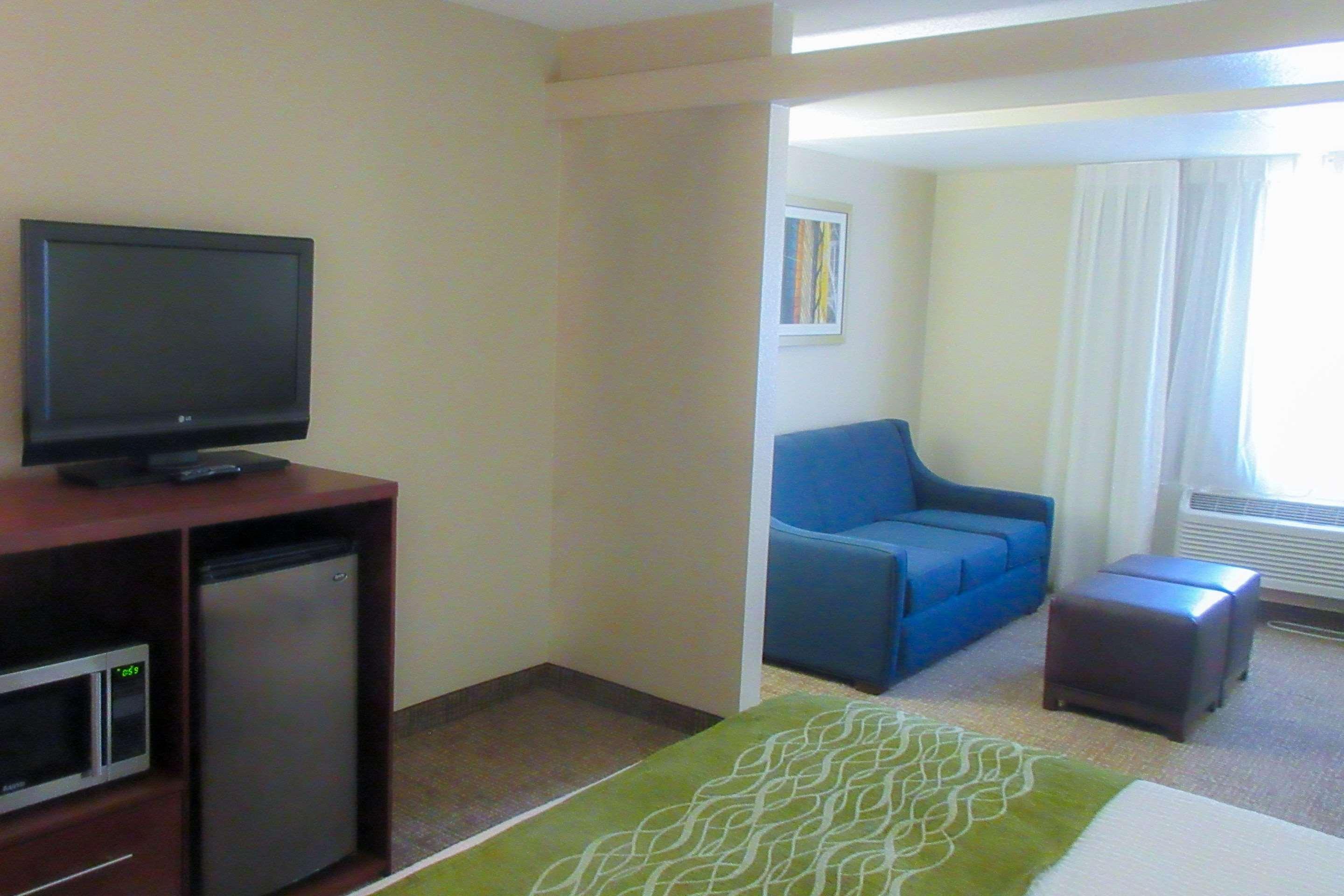 Comfort Inn & Suites Phoenix North - Deer Valley Ngoại thất bức ảnh