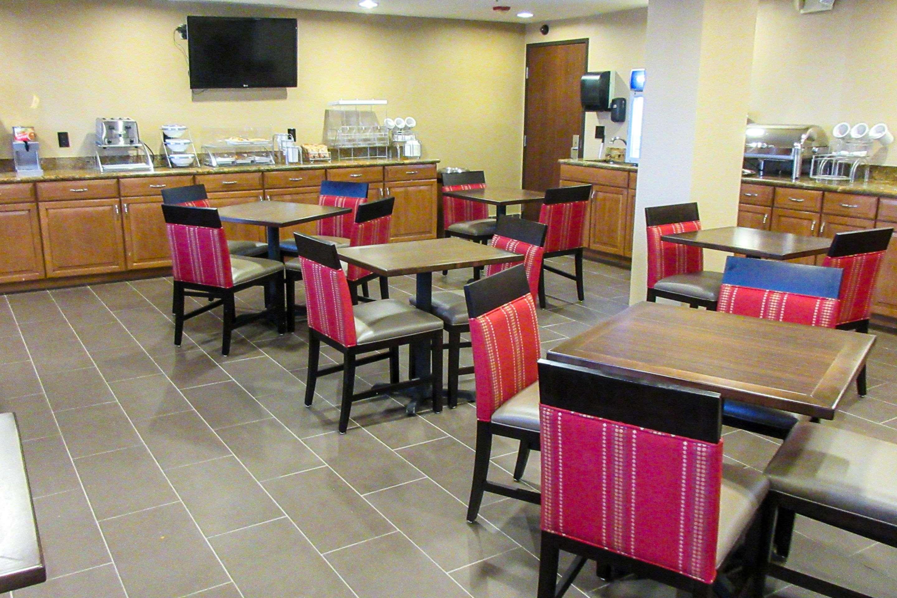 Comfort Inn & Suites Phoenix North - Deer Valley Ngoại thất bức ảnh