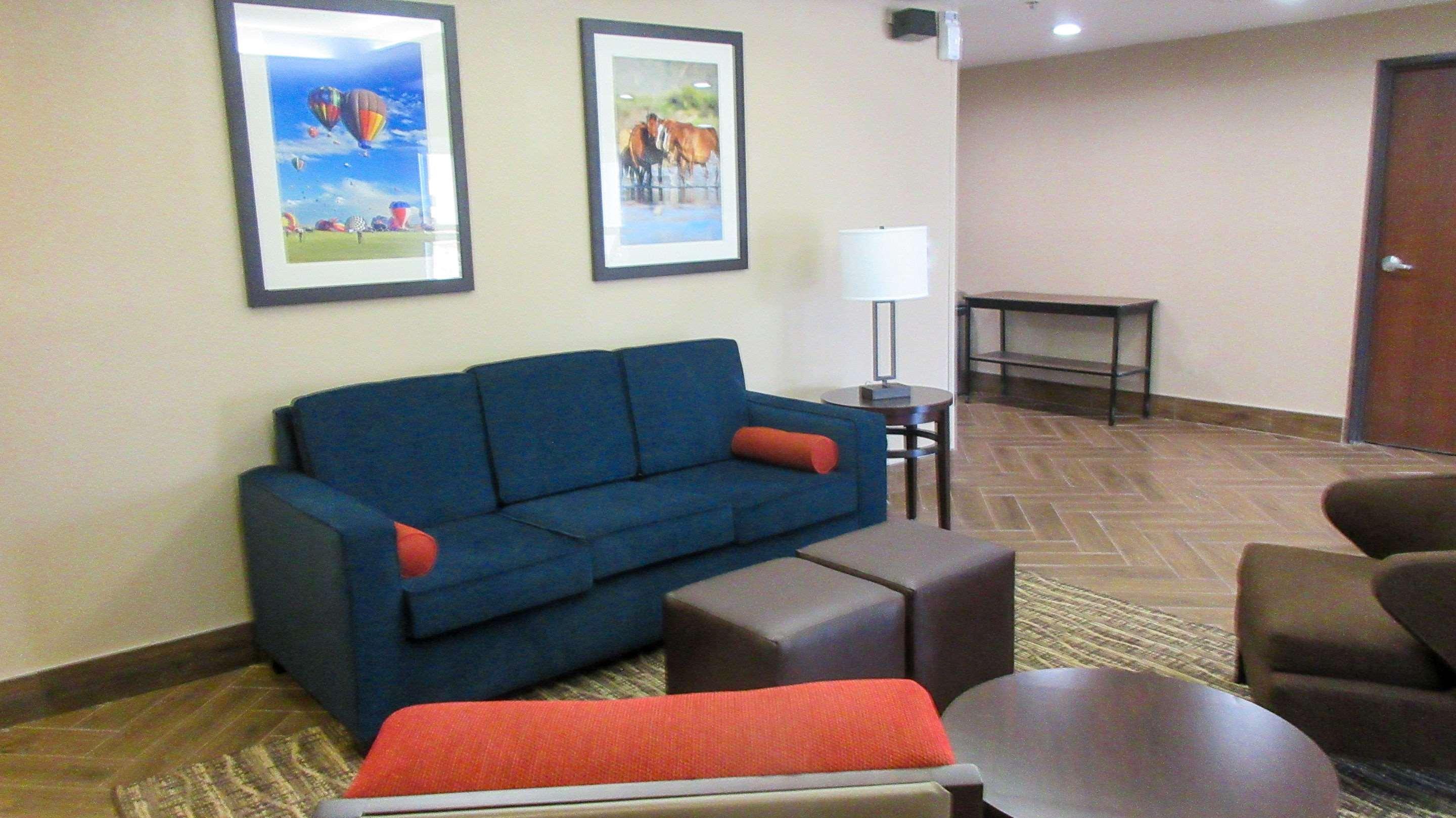 Comfort Inn & Suites Phoenix North - Deer Valley Ngoại thất bức ảnh