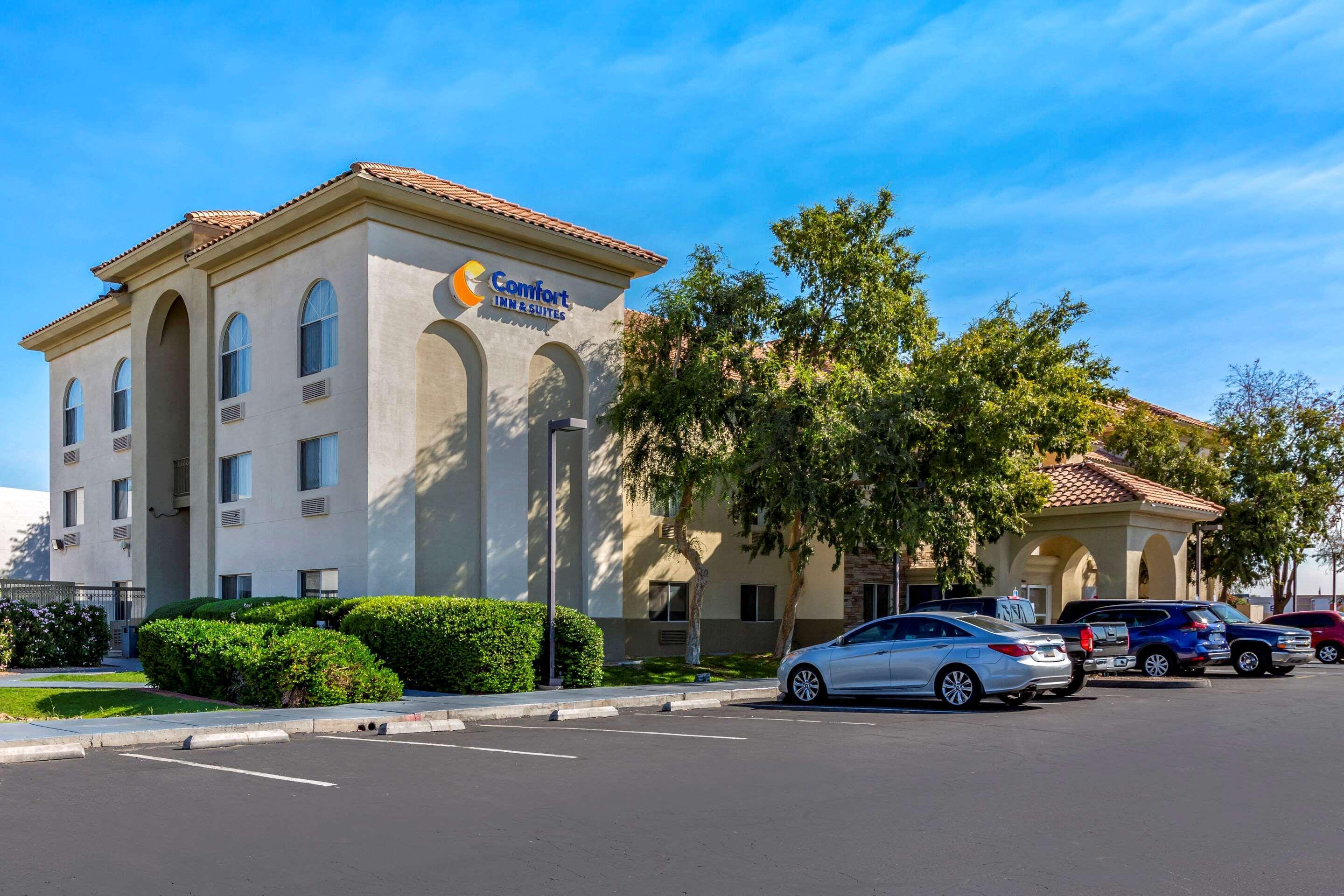 Comfort Inn & Suites Phoenix North - Deer Valley Ngoại thất bức ảnh