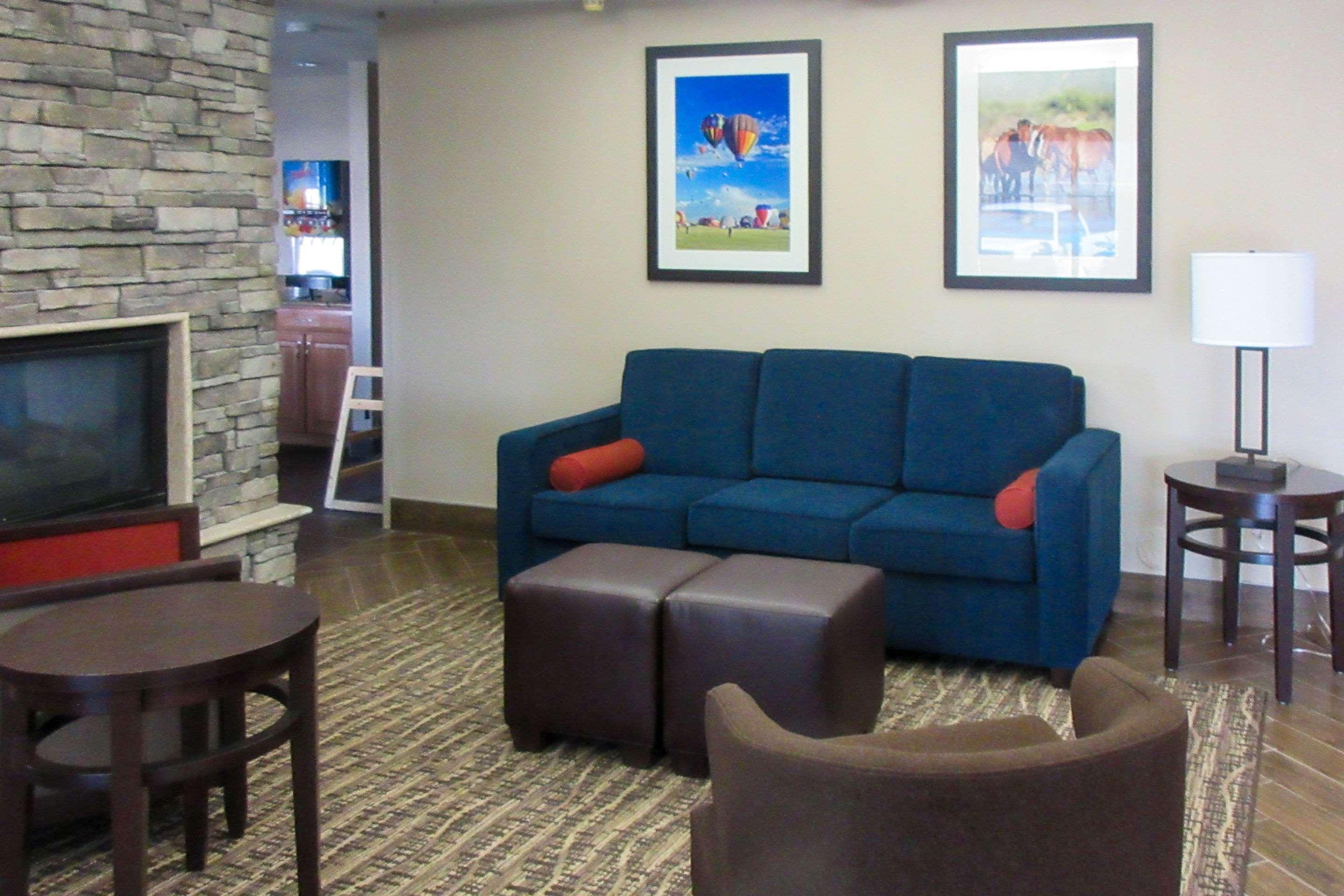 Comfort Inn & Suites Phoenix North - Deer Valley Ngoại thất bức ảnh