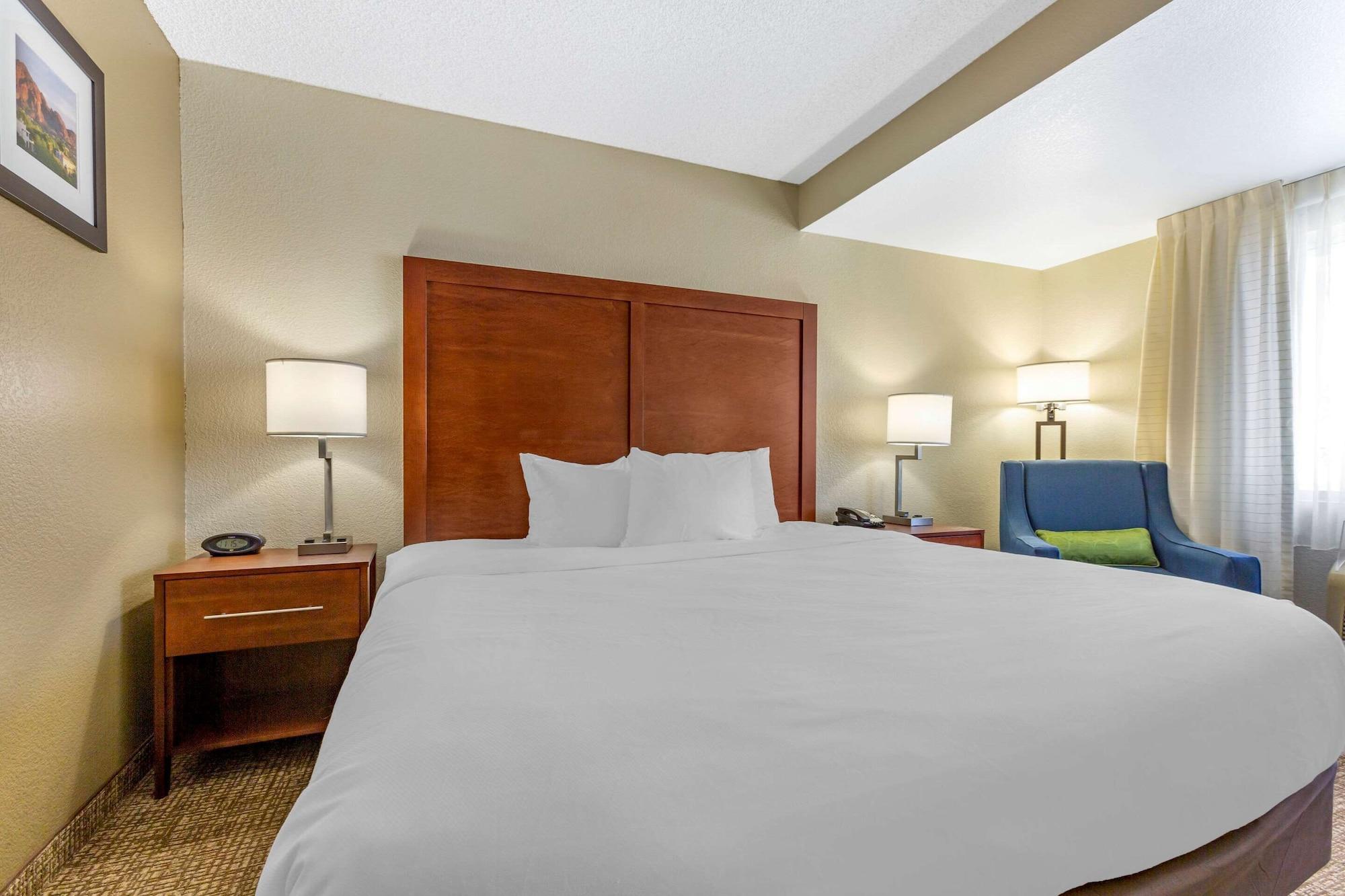 Comfort Inn & Suites Phoenix North - Deer Valley Ngoại thất bức ảnh