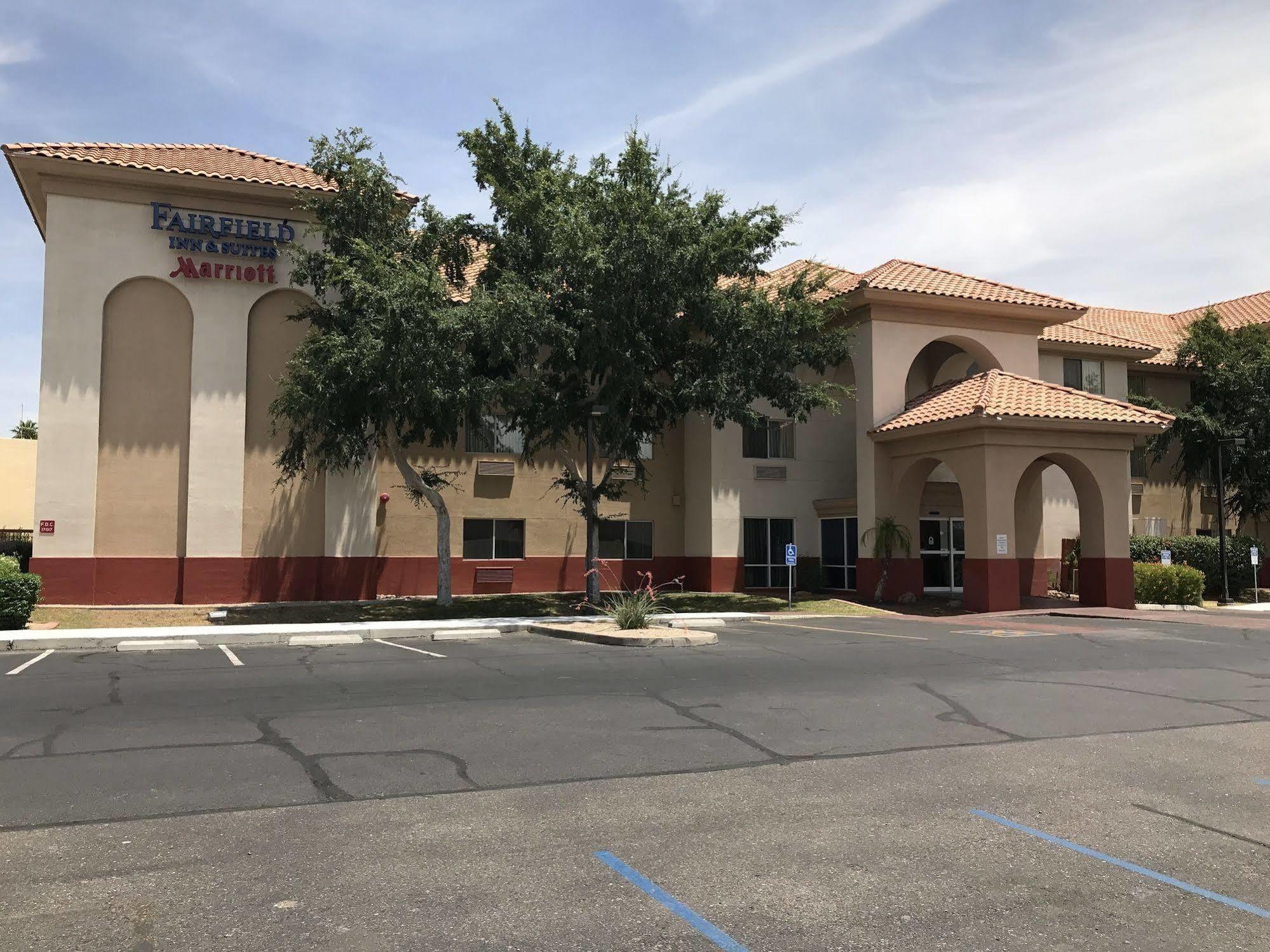 Comfort Inn & Suites Phoenix North - Deer Valley Ngoại thất bức ảnh